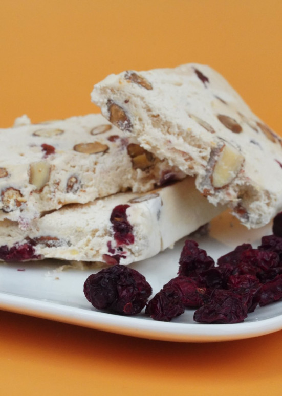 Nougat tendre à la canneberge Nougat tendre à la canneberge