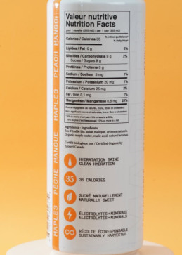 sparkling water with peach and mango