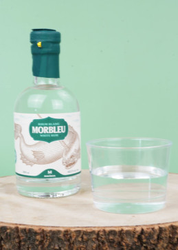 Rhum blanc morbleu