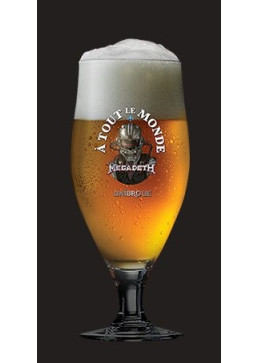 Cerveza para todos en un vaso
