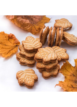 Varias galletas de hoja de arce