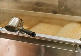 I segreti per fare lo sciroppo d'acero, l'oro biondo del Quebec
