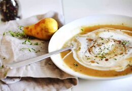 Crema de rutabaga y pera de arce